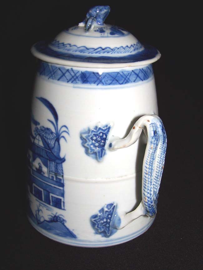 A RARE and diminutive 19th century Chinese Export Porcelain Canton 'Lighthouse' form Coffeepot — image 3